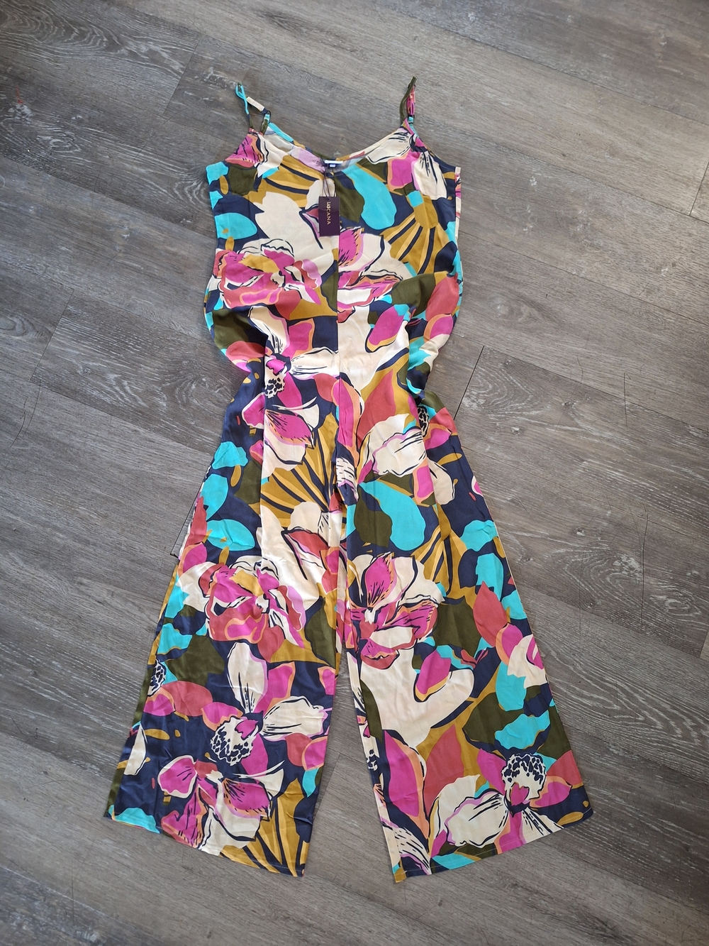 Lascana Vacation Colorful Floral Wide-Leg Jumpsuit Pockets And Adjustable Straps